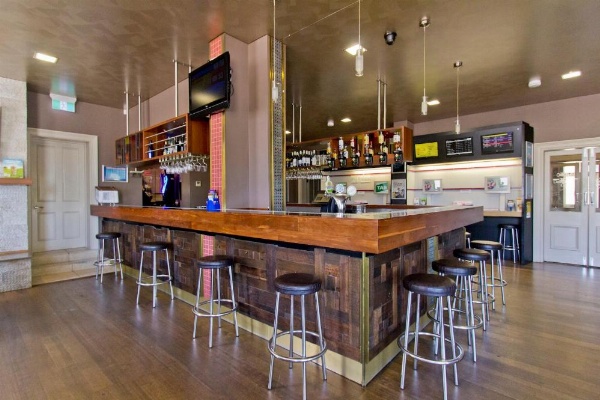 Deloraine Hotel image 16