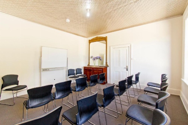 Deloraine Hotel image 21