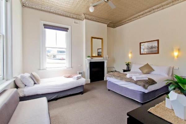 Deloraine Hotel image 23