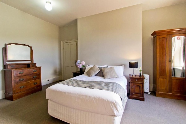 Deloraine Hotel image 27